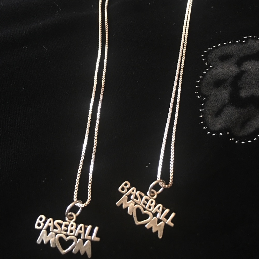 Silver Baseball Mom' Necklace NWOT